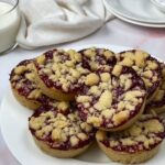 Close-up Raspberry Crumble Cookies